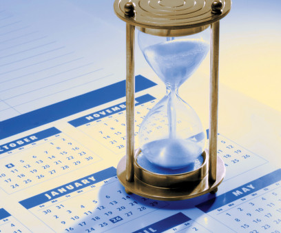 hour glass and calendar